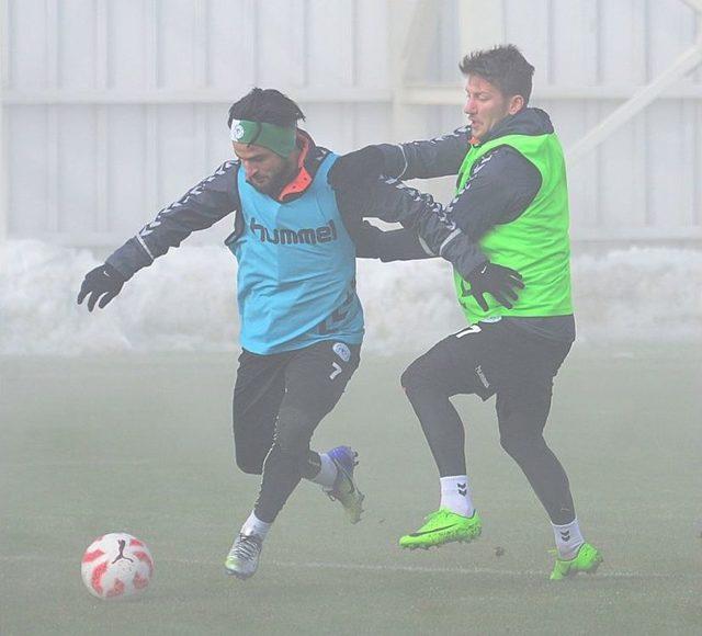 Atiker Konyaspor Günü Tek Antrenmanla Değerlendirdi