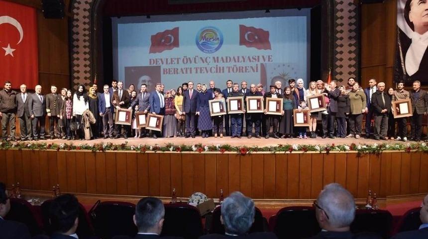 Mersin&rsquo;de &rsquo;devlet &Ouml;v&uuml;n&ccedil; Madalyası Ve Beratı&rsquo; T&ouml;reni Yapıldı