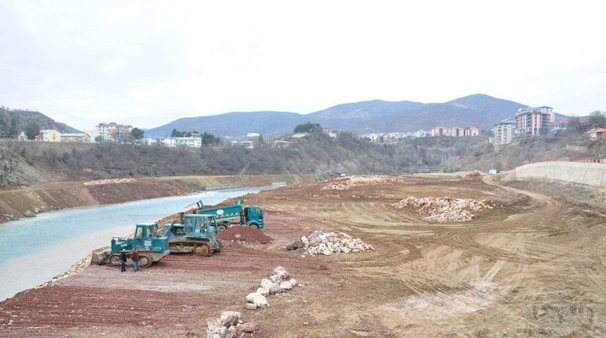 Tunceli&rsquo;de Mameki K&ouml;pr&uuml;s&uuml; Ve Mavi K&ouml;pr&uuml; Kıyı D&uuml;zenleme Projesi