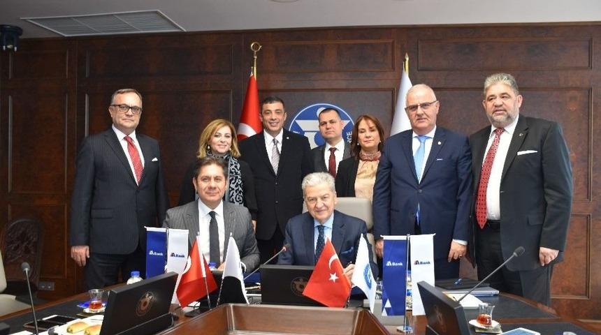 İzmir Ticaret Odası &Uuml;yelerine Kredi Kolaylığı