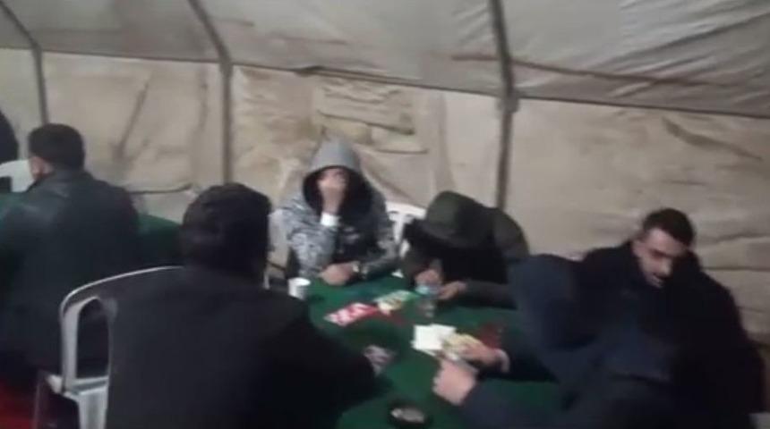 Ormanda Kumar &Ccedil;adırına Polis Baskını Kamerada