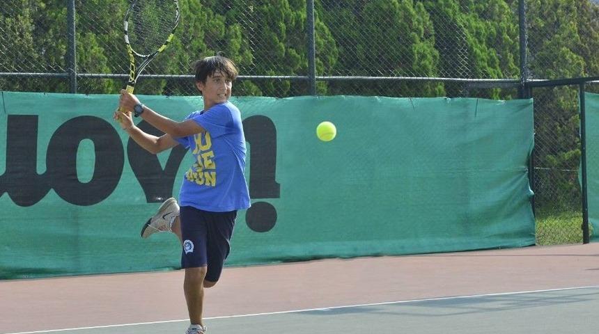 Yıldırımlı Raketten G&uuml;m&uuml;ş Madalya