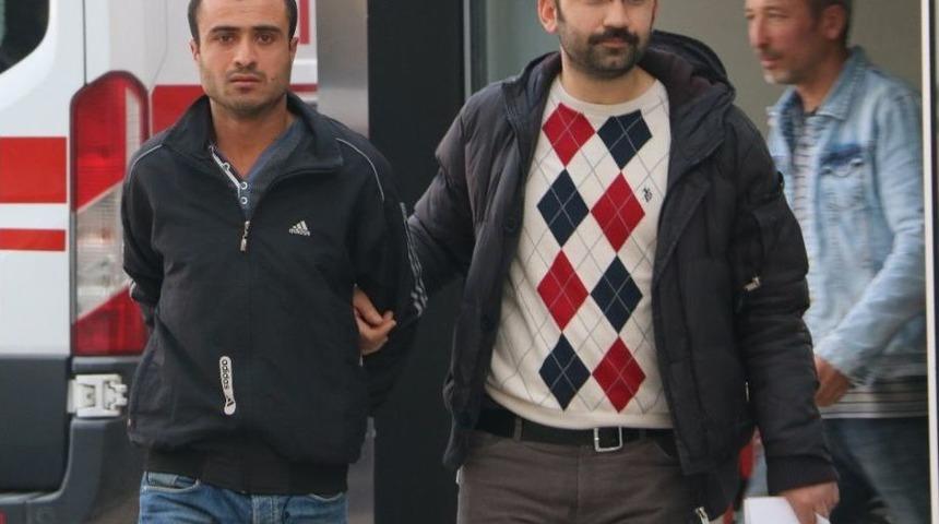 Suç Makinesi İki Hırsız Yakayı Ele Verdi