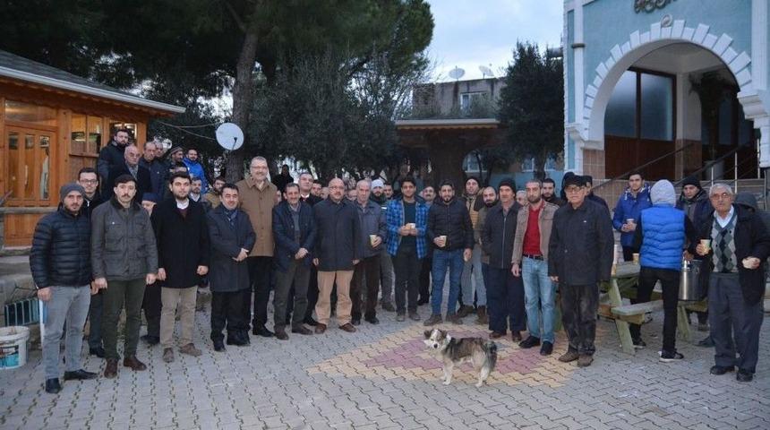 Ali &Ouml;zkan, T&uuml;rkiye Gen&ccedil;lik Vakfı &Uuml;yeleriyle Buluştu