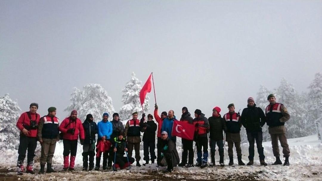 Isparta&rsquo;nın 2 Bin 998 Rakımlı Dedeg&ouml;l Dağı&rsquo;na &lsquo;afrin&rsquo; Tırmanışı
