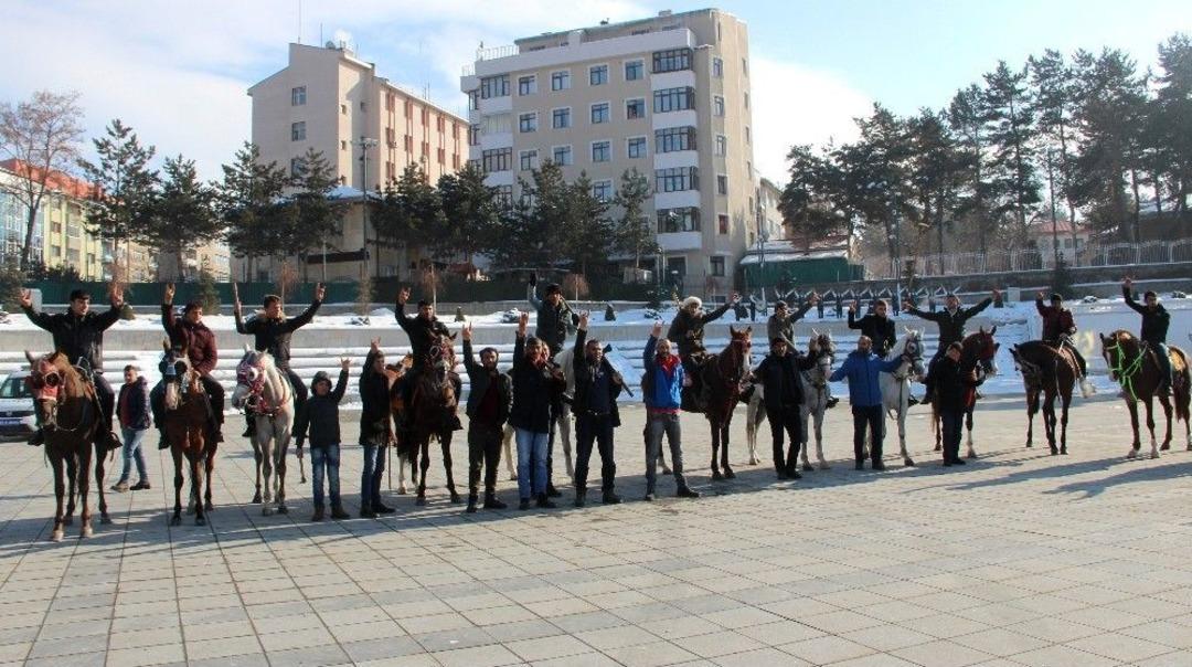 Atlı Cirit Ekibinden Zeytin Dalı Harekatı&rsquo;na Destek