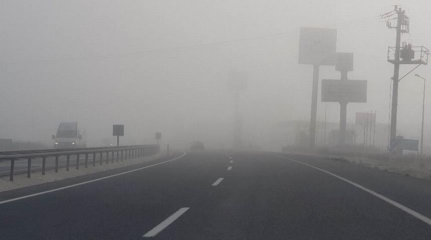 Balıkesir-&ccedil;anakkale Karayolunda Yoğun Sis