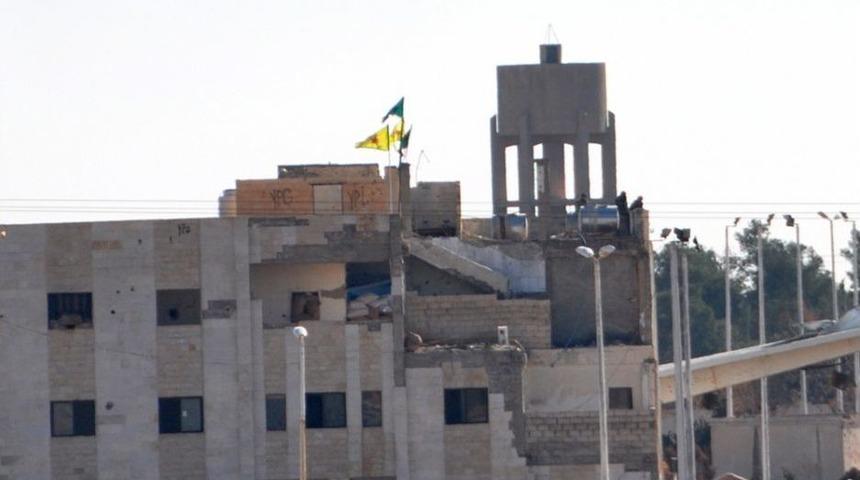 Suriye&rsquo;nin Şanlıurfa Sınırında Hareketli Saatler