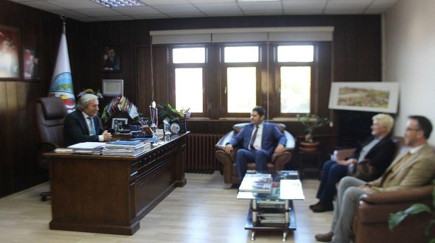 Sağlıkçılardan Başkan Şahin’e Ziyaret