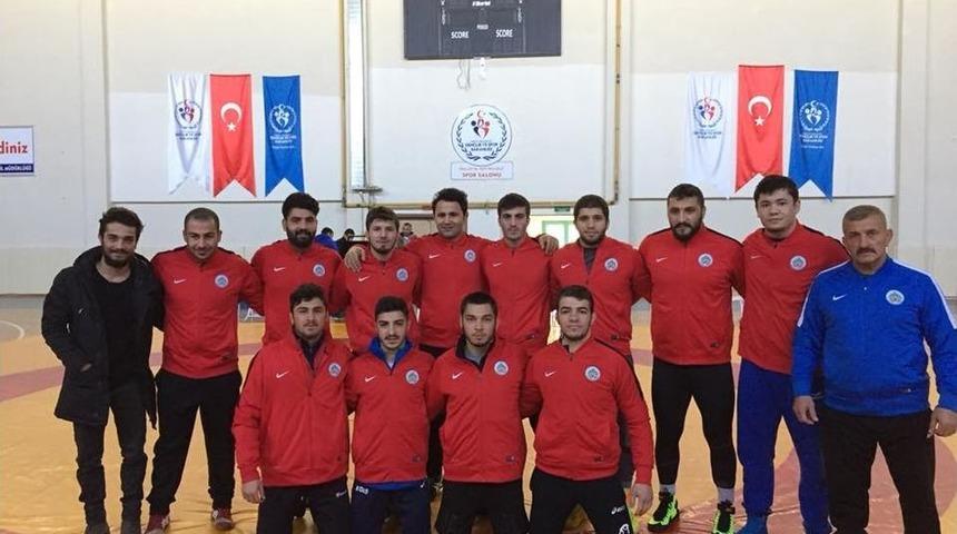 B&uuml;y&uuml;kşehir G&uuml;reş Takımı Lige Hızlı Başladı