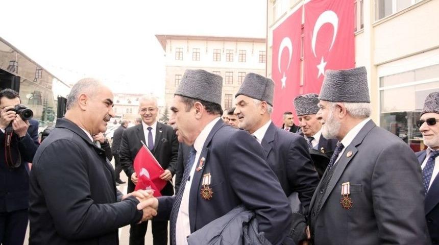 44 Yıl Sonra Gazi Oldukları Kıbrıs&rsquo;ı G&ouml;recekler