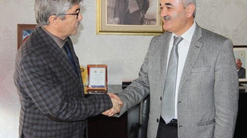 Başkan Karataş&rsquo;a Eğitime Katkı Teşekk&uuml;r&uuml;