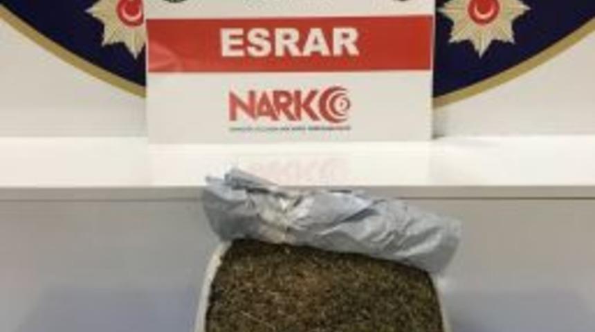 Uyuşturucu Kuryesi Yolcu Otob&uuml;s&uuml;nde Yakalandı