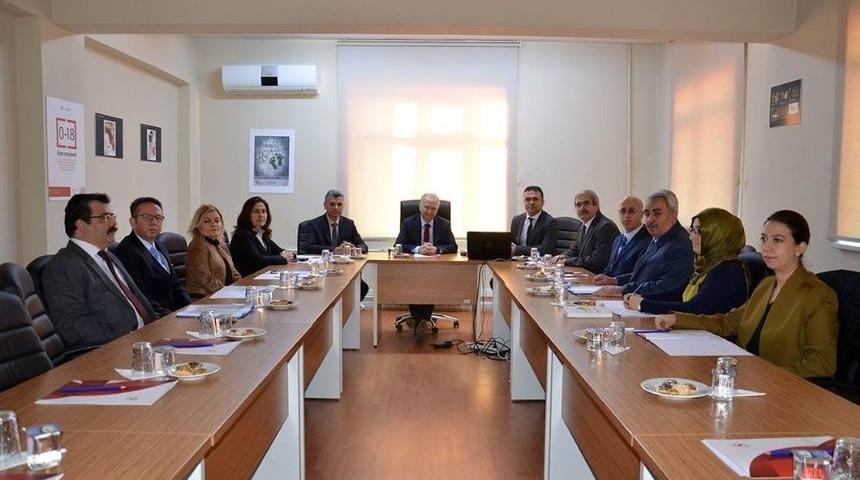 Aile Ve Sosyal Politikalar İl M&uuml;d&uuml;rl&uuml;ğ&uuml;&rsquo;n&uuml;n 2017 Yılı &Ccedil;alışmaları Değerlendirildi