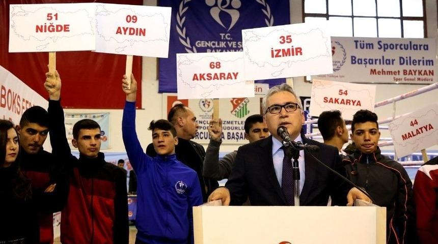 Gen&ccedil; Erkekler Boks Şampiyonası Niğde&rsquo;de Başladı