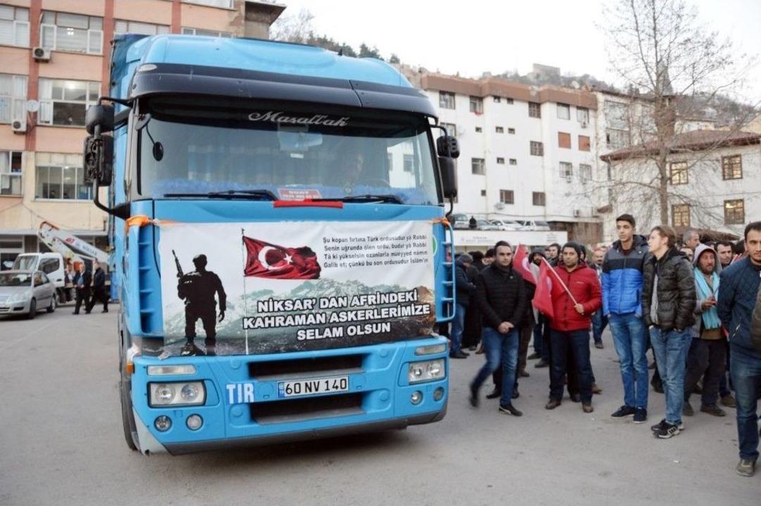 Zeytin Dalı Harekatı&rsquo;na 1 Tır Su G&ouml;nderildi