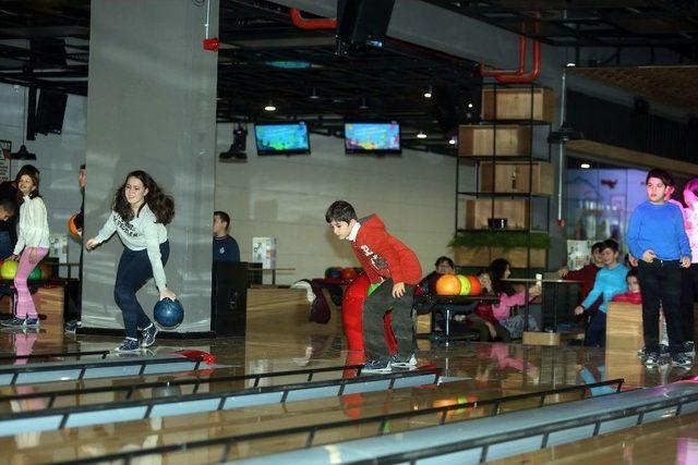 İlk Kez Bowlingle Tanıştılar