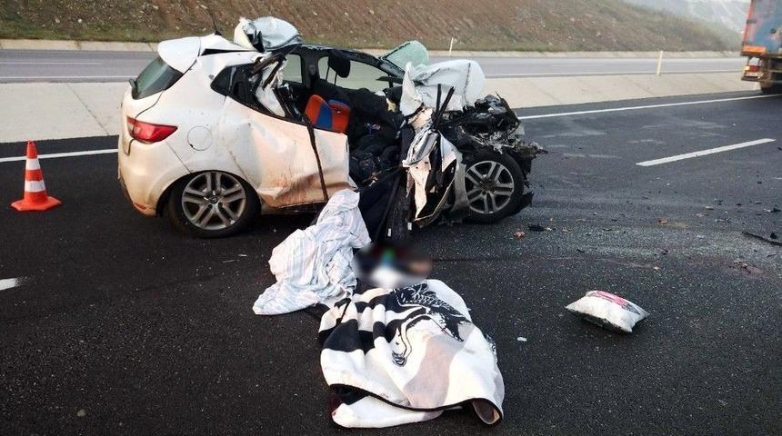 Anne Ve Oğlu Aynı Kazada Hayatını Kaybetti