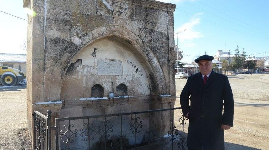 3 Asırlık &Ccedil;eşme Hala Akmaya Devam Ediyor