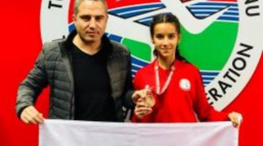 Erdekli Sporcular Derecelerle D&ouml;nd&uuml;