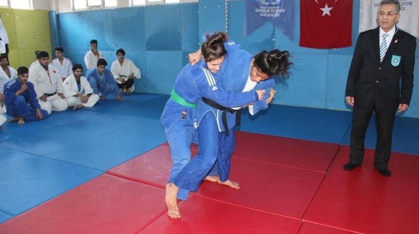 Mersin&rsquo;de Judo Se&ccedil;imleri Sona Erdi