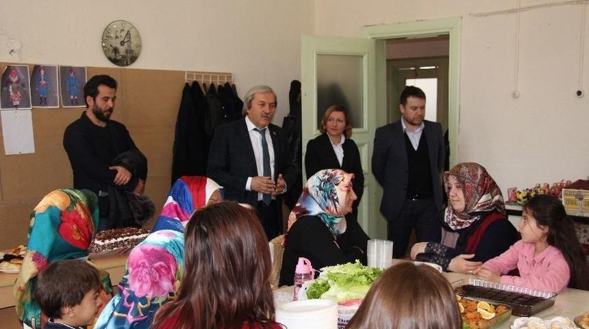 Başkan Şahin&rsquo;den Osmaneli Belediyesi S&uuml;rekli Eğitim Merkezi&rsquo;ne Ziyaret