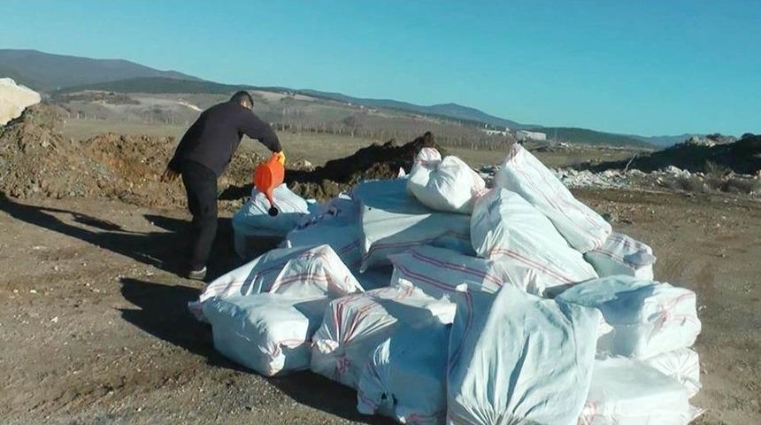 Uşak&rsquo;ta Yakalanan Ka&ccedil;ak Ve Bandrols&uuml;z Sigaralar İmha Edildi