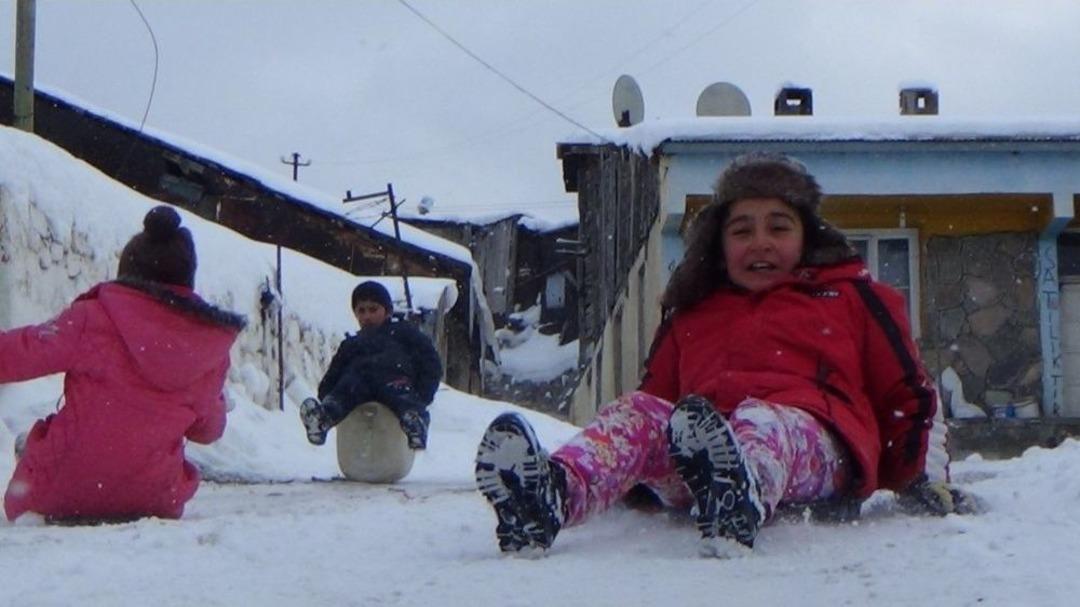 Sarıkamışlı &Ccedil;ocukların Kayak Keyfi