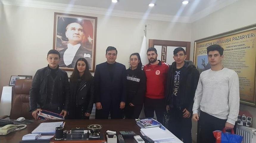 Başkan Yal&ccedil;ın Başarılı Sporcuları &Ouml;d&uuml;llendirdi