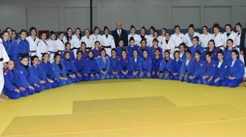 Judo &Uuml;mit Milli Takımı Trabzon&rsquo;da Kamp Yapıyor