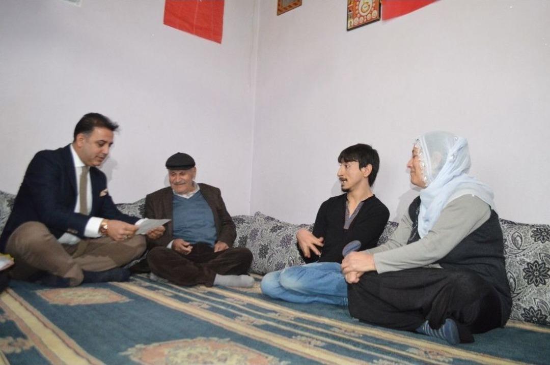 Ter&ouml;r Mağduru Aileden Mehmet&ccedil;iğe Anlamlı Destek