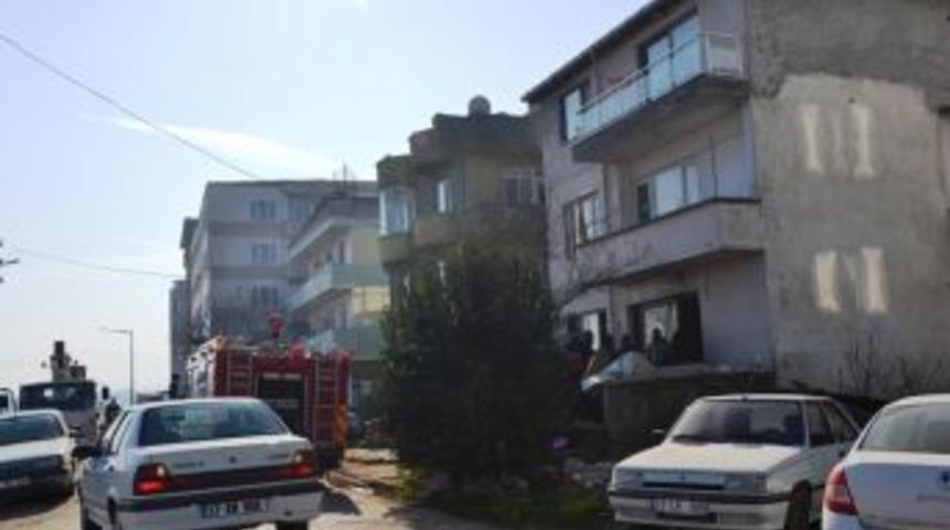 Biga&rsquo;da Ev Yangını