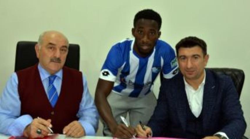 B.b. Erzurumspor, Demba Savage İle İki Yıllık S&ouml;zleşme İmzaladı