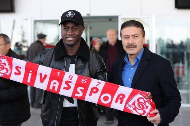 Sivasspor’un Yeni Transferi Saivet Sivas’a Geldi