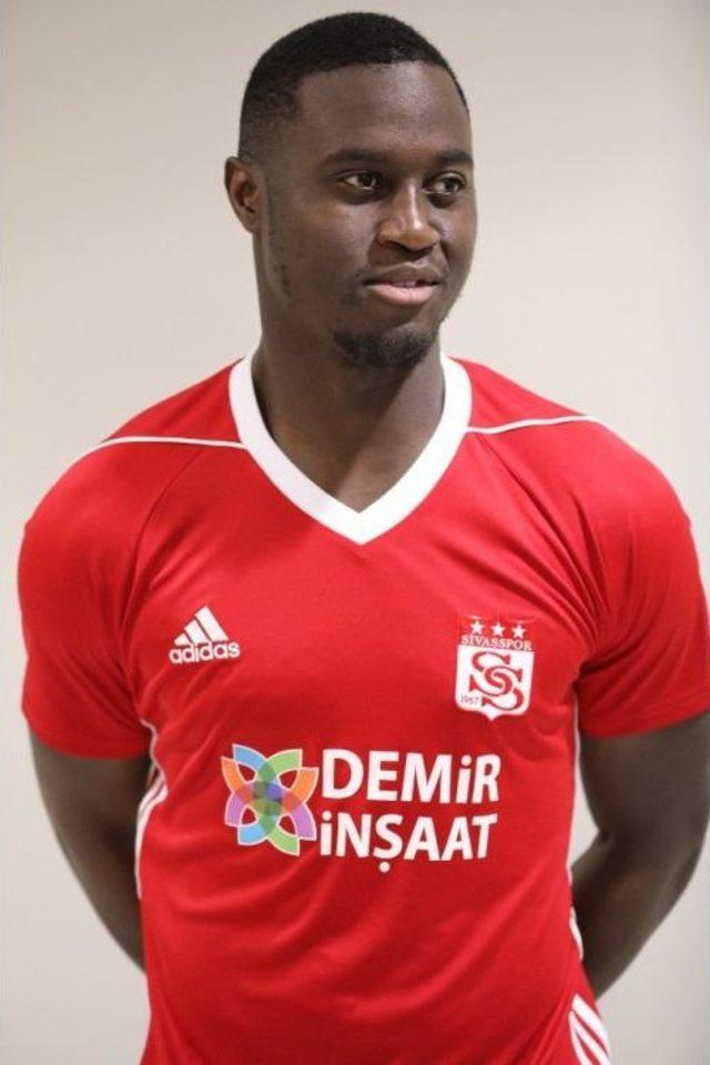 Sivasspor’un Yeni Transferi Saivet Sivas’a Geldi