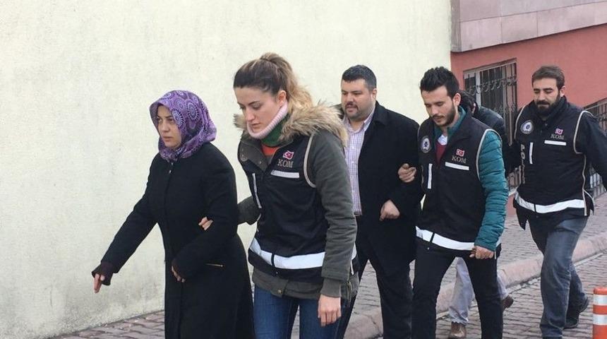 Fetö Zanlısı Evini Taşırken Yakalandı