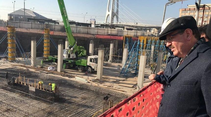 Genel Sekreter Bayram, Kent Meydanı İnşaatını İnceledi