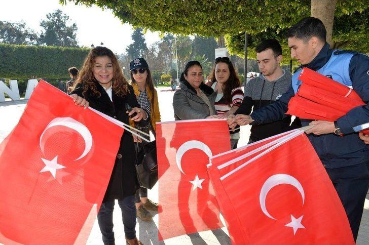 Adana Bayraklarla Donatılıyor G1