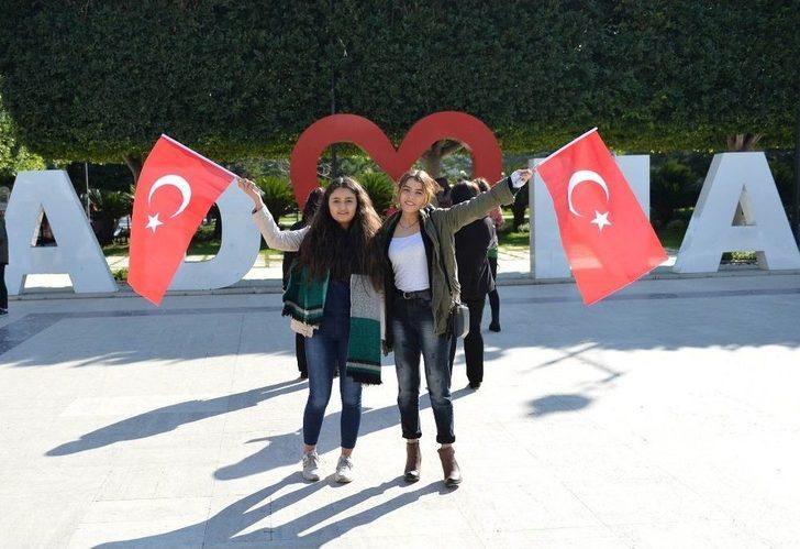 Adana Bayraklarla Donatılıyor G4