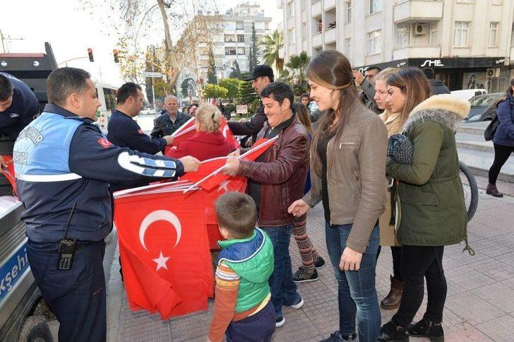 Adana Bayraklarla Donatılıyor G5