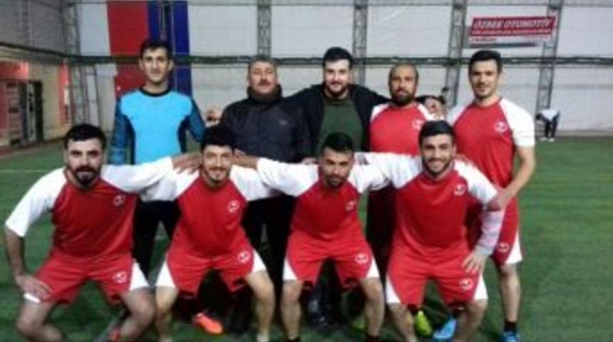 Dostluk Ma&ccedil;ının R&ouml;vanşında Galibiyet Konservatuar Personelinin Oldu