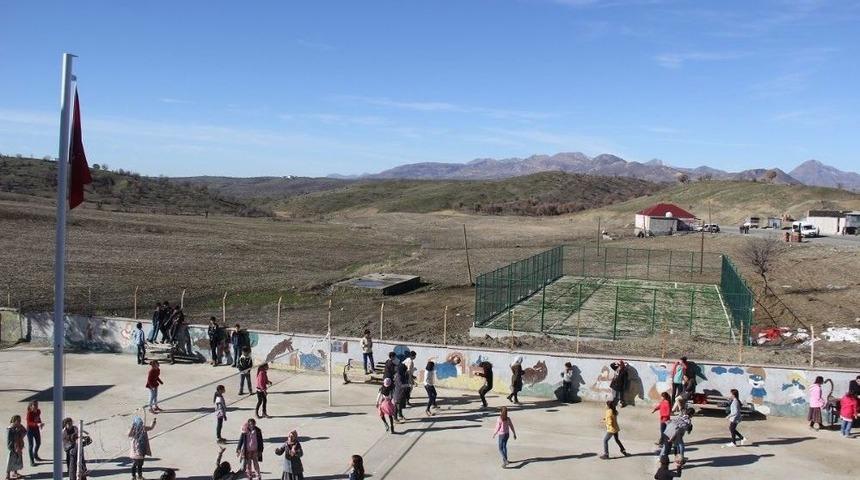 Kulp Belediyesince Okullarda Yapılan &Ccedil;alışmaların B&uuml;y&uuml;k Bir B&ouml;l&uuml;m&uuml; Tamamlandı