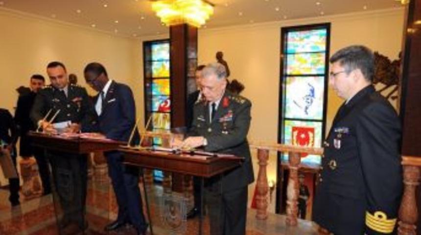 T&uuml;rkiye İle Kamerun Arasında Askeri İşbirliği