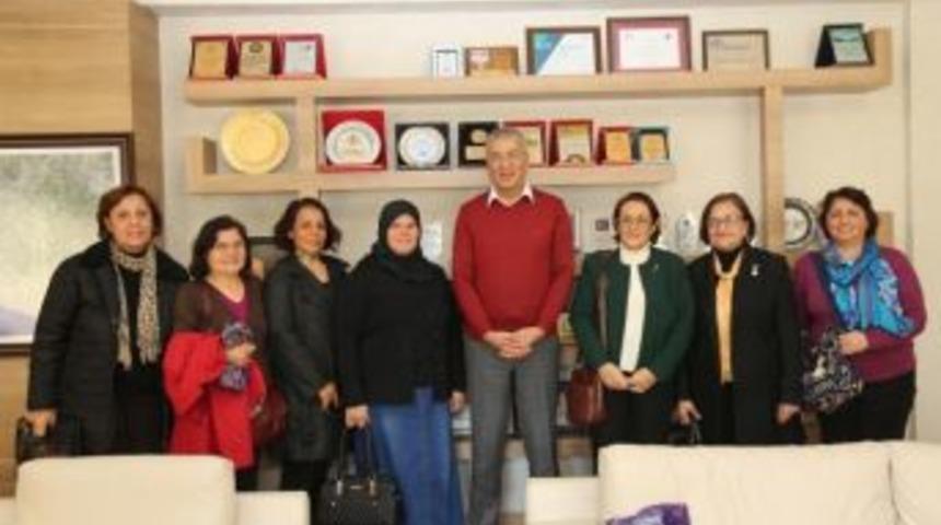 Kadınlardan Başkan Tarhan&rsquo;a &lsquo;cumhuriyet Okulu&rsquo; Teşekk&uuml;r&uuml;