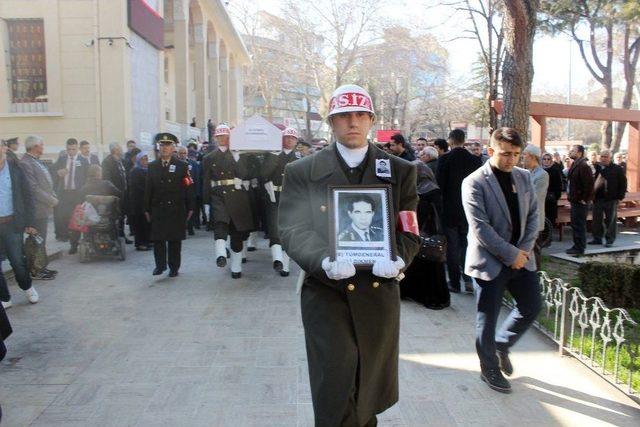 Kore Gazisi Tümgenarel Askeri Törenle Uğurlandı