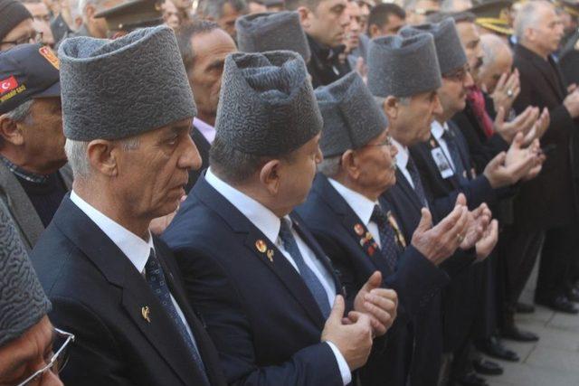 Kore Gazisi Tümgenarel Askeri Törenle Uğurlandı