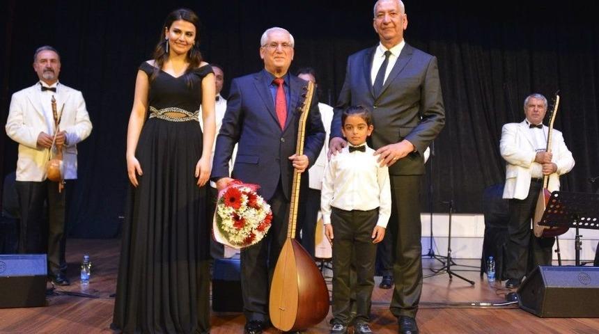 Neşet Ertaş&rsquo;ın T&uuml;rk&uuml;leri Mersinlileri Mest Etti