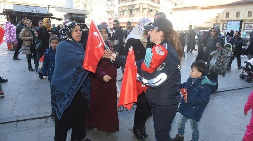 Şahinbey Belediyesi’nden Dört Bir Yana Türk Bayrağı