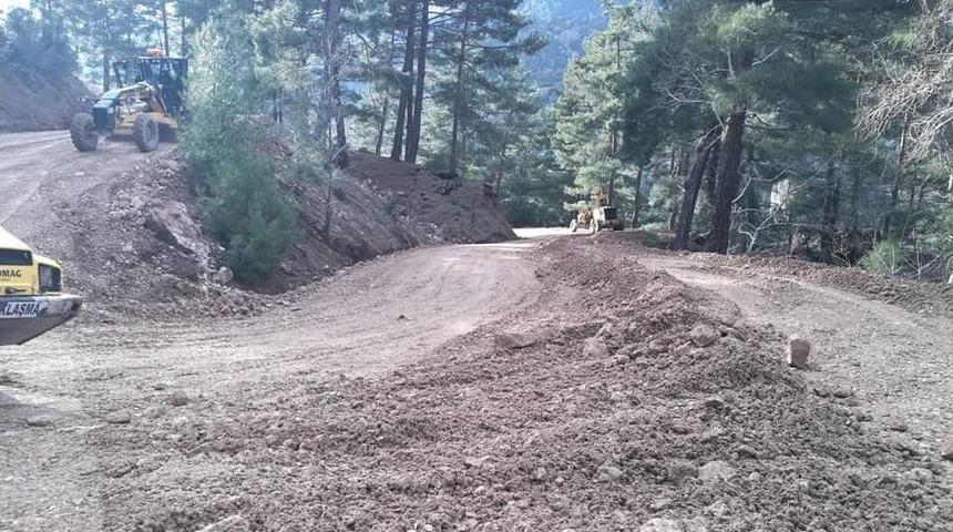 Kumluca Bağlantı Yollarında &Ccedil;alışma