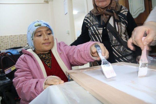 Engelliler Derneğinden Darıca Ko-mek’e Ziyaret